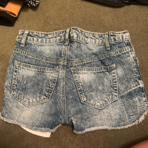 Acid Wash Jean Shorts - Picture 3 of 3